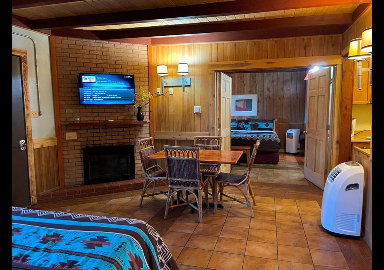 West Winds Lodge ルイドソ エクステリア 写真